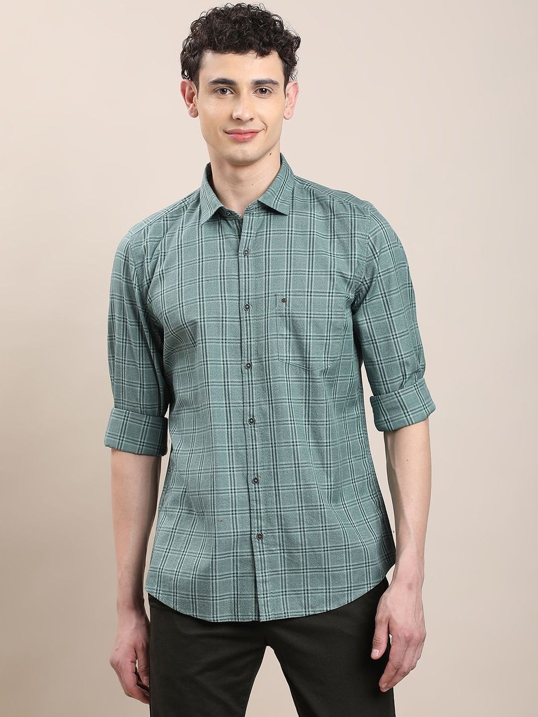 Turtle Men Relaxed Slim Fit Checked Casual Shirt