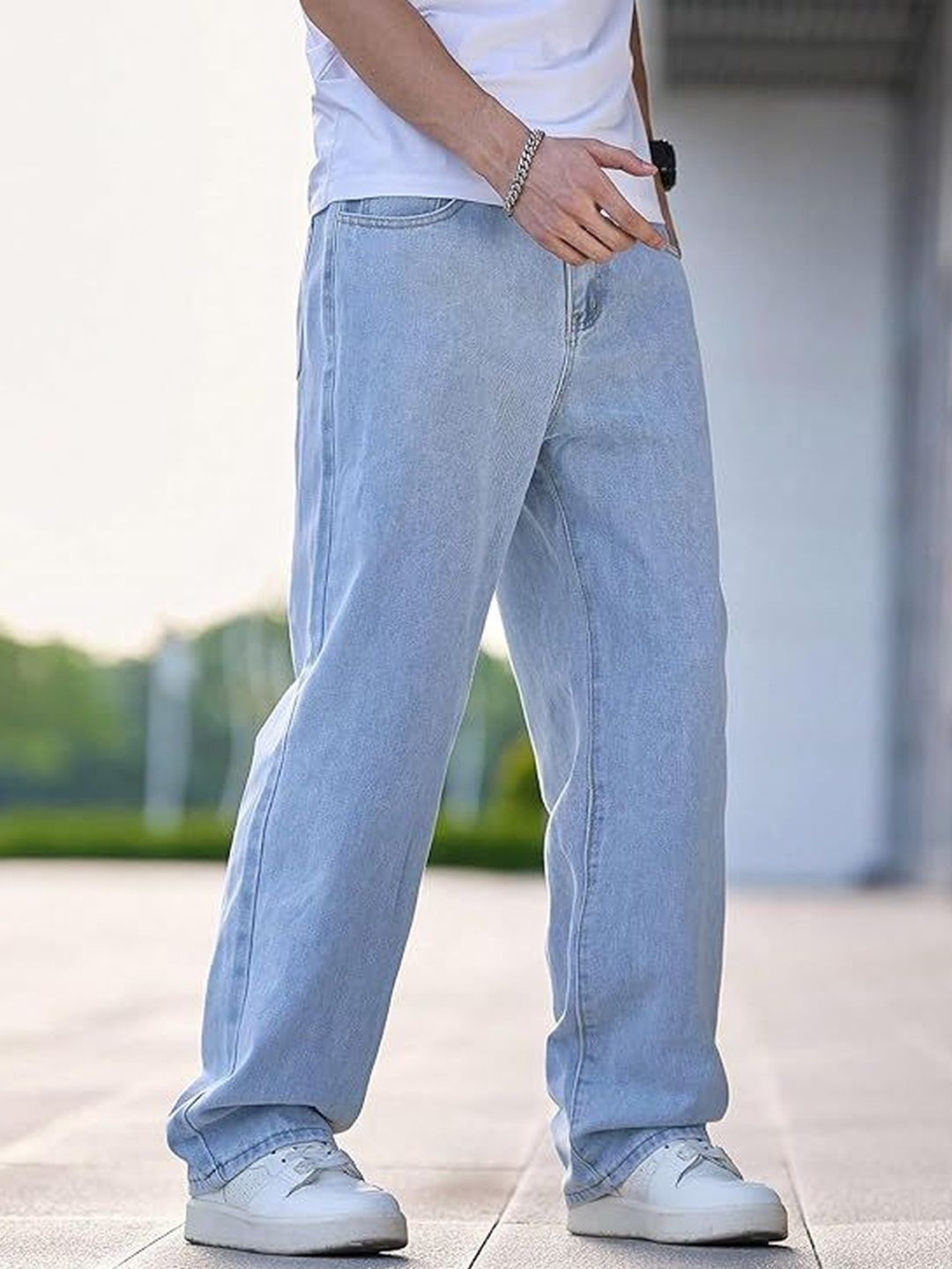 BAESD Men Relaxed Fit High-Rise Light Fade Stretchable Jeans