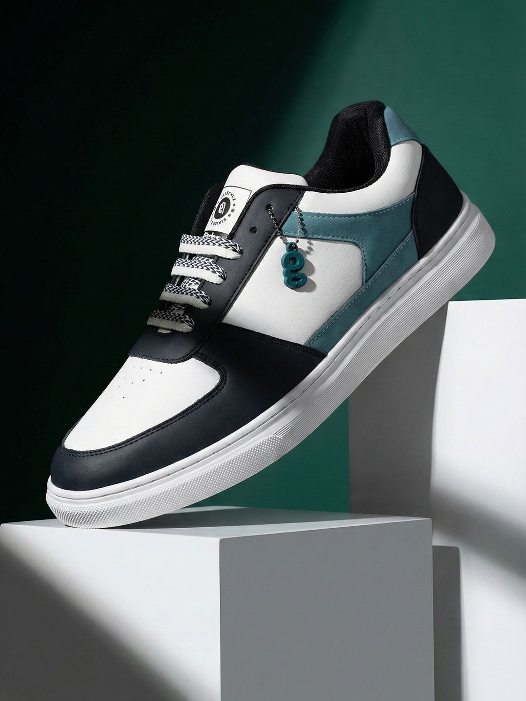 glitchez Men Colourblocked Perforated Lace-Ups Sneakers
