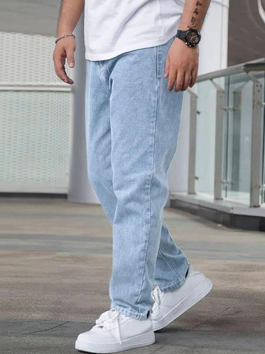Moda Rapido Men Relaxed Fit High-Rise Light Fade Stretchable Jeans