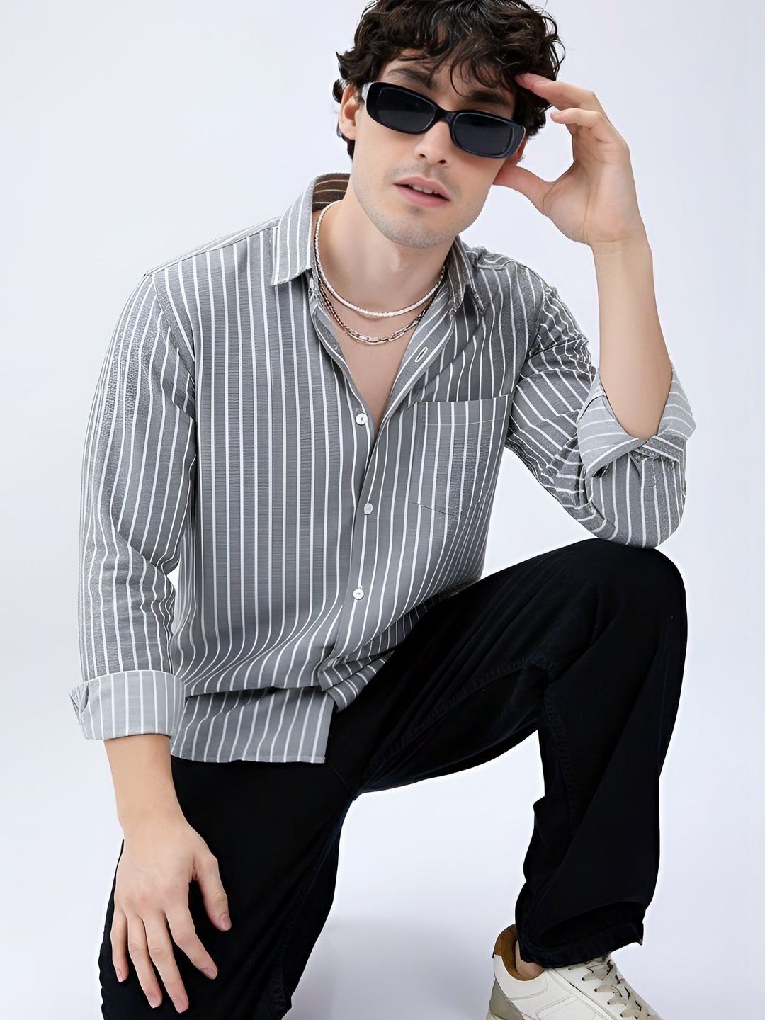 EIGHTEEN UP Men Regular Fit Vertical Striped Casual Shirt
