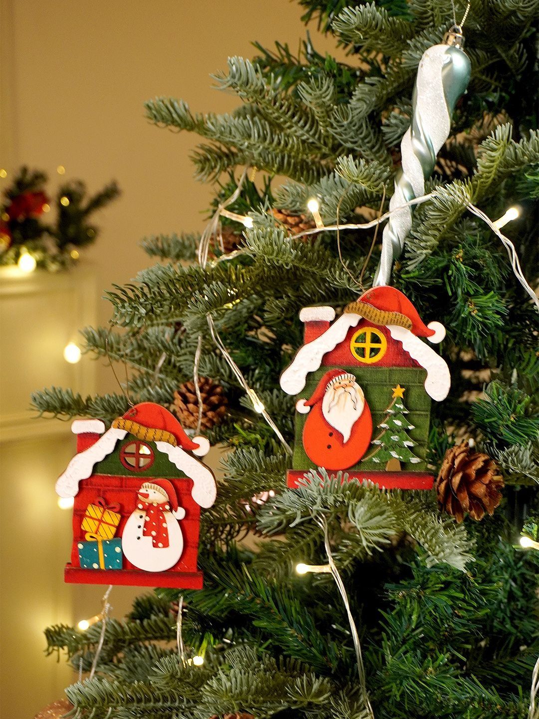 Little Surprise Box LLP 2Pcs Wooden Home With Santa & Snowman Christmas Tree Ornaments