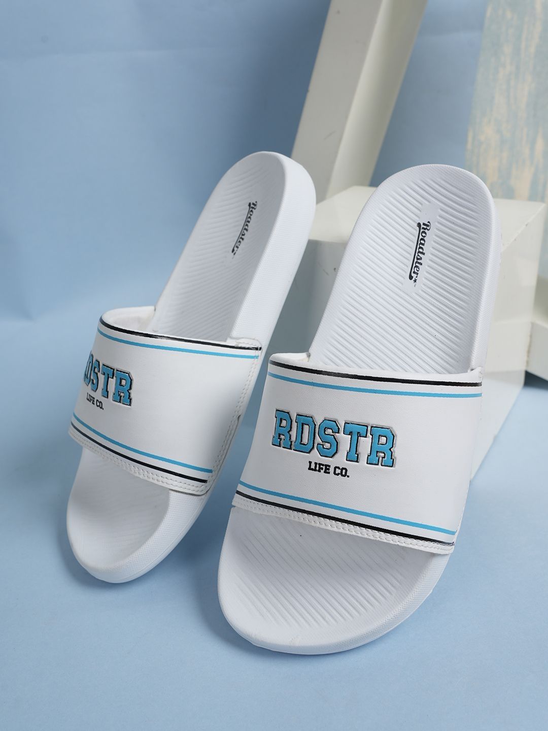 The Roadster Lifestyle Co Men Printed Casual Slip-On Sliders