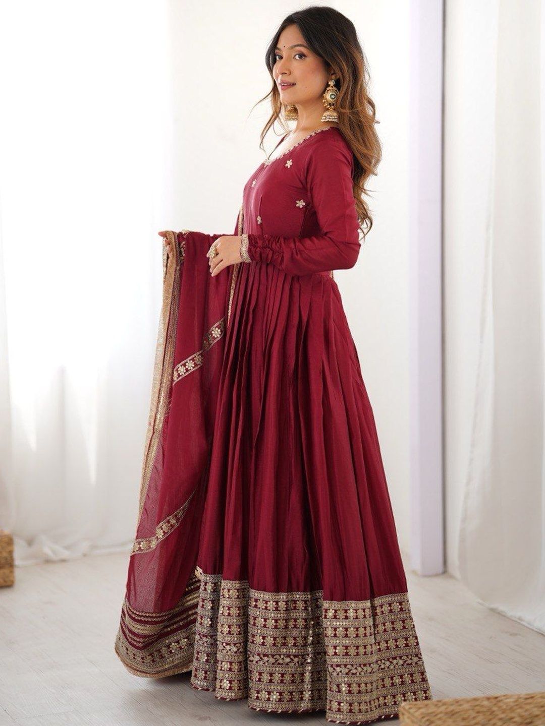 SWORNY FASHION SWORNY FASHION Women Ethnic Motifs Embroidered Panelled Kurta with Trousers & With Dupatta