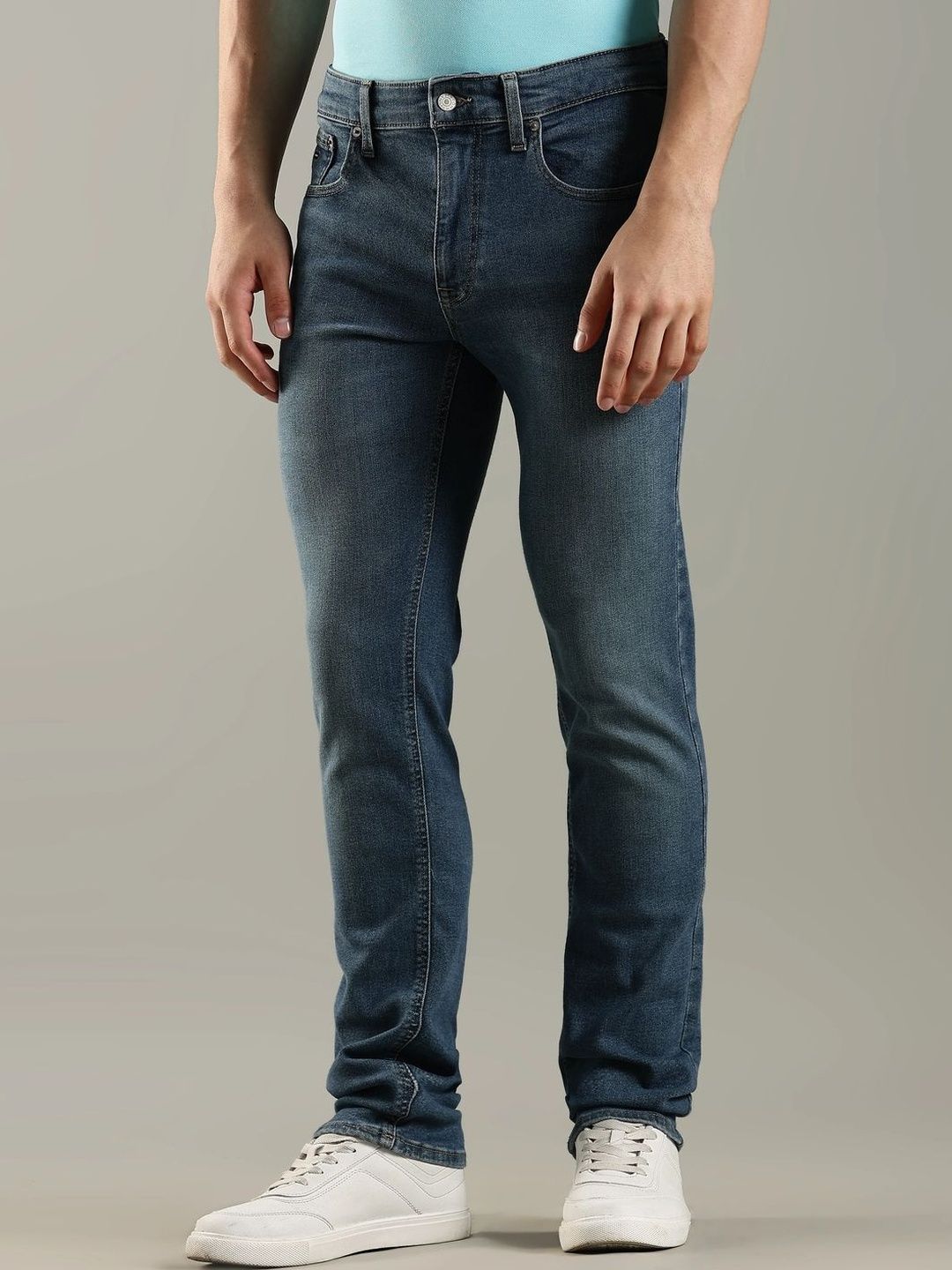 Regular Fit Mid-Rise Light Fade Jeans