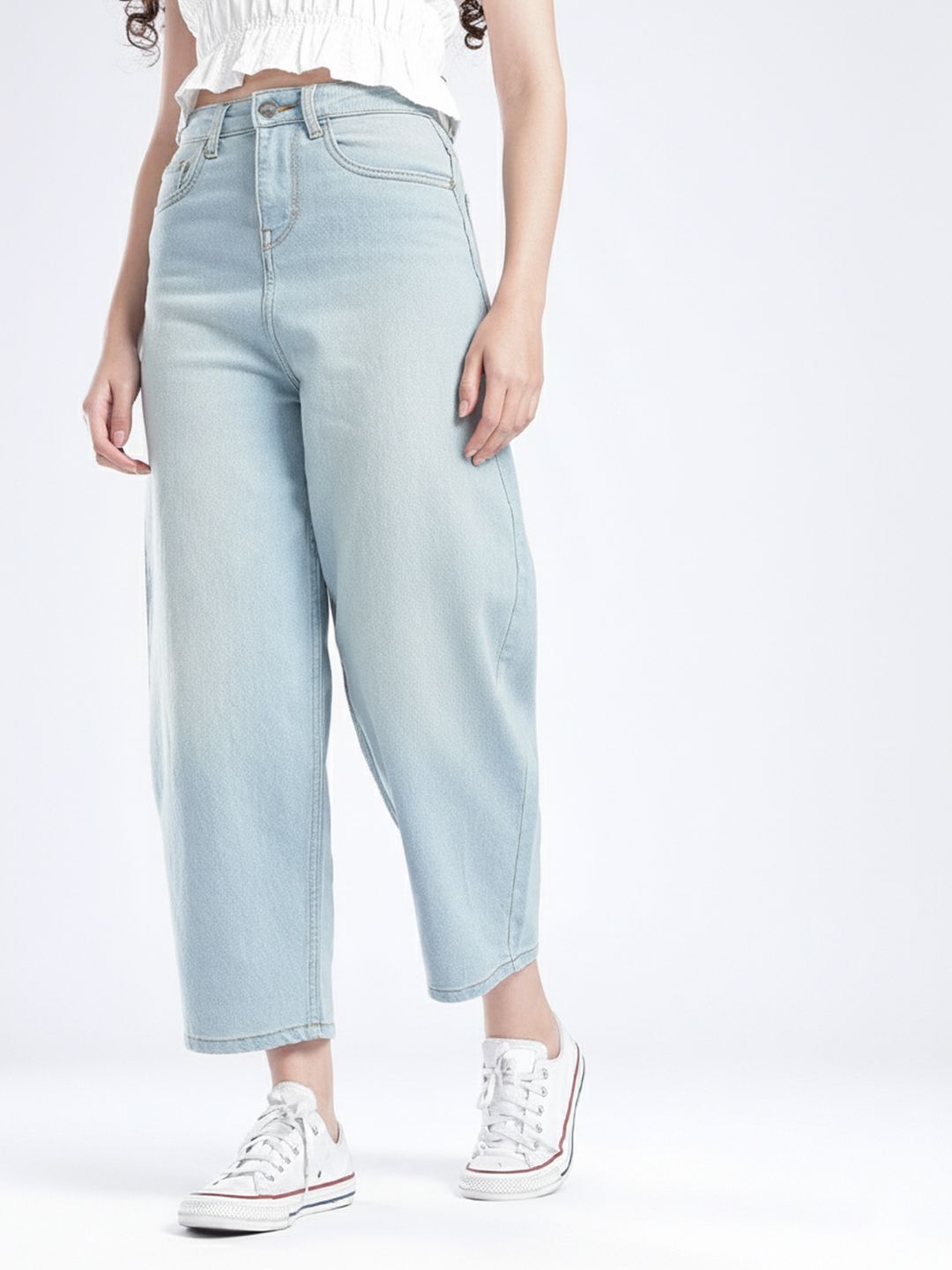 glitchez Women Barrel Fit Light Fade Stretchable Jeans