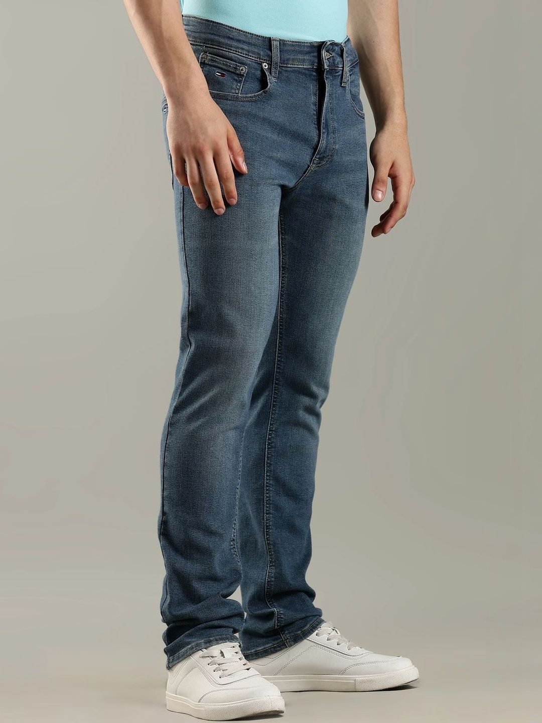 Regular Fit Mid-Rise Light Fade Jeans