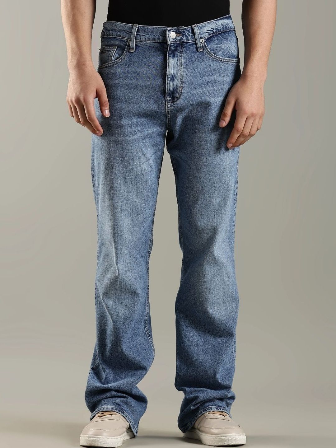 Relaxed Fit Mid-Rise Light Fade Jeans