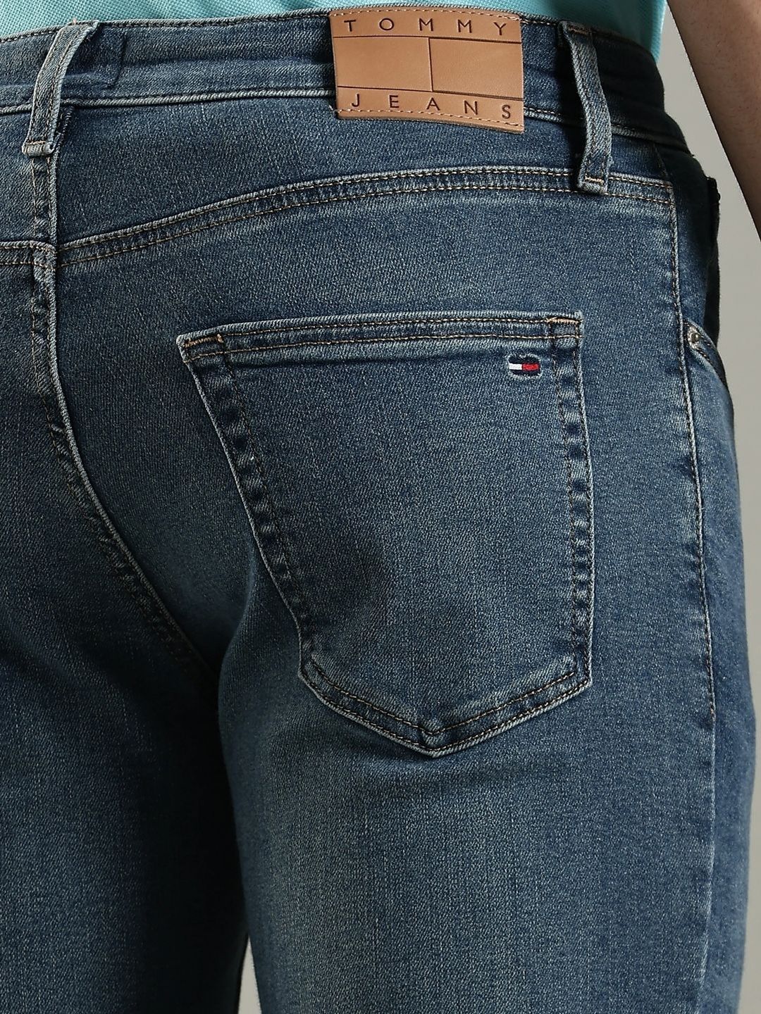 Regular Fit Mid-Rise Light Fade Jeans