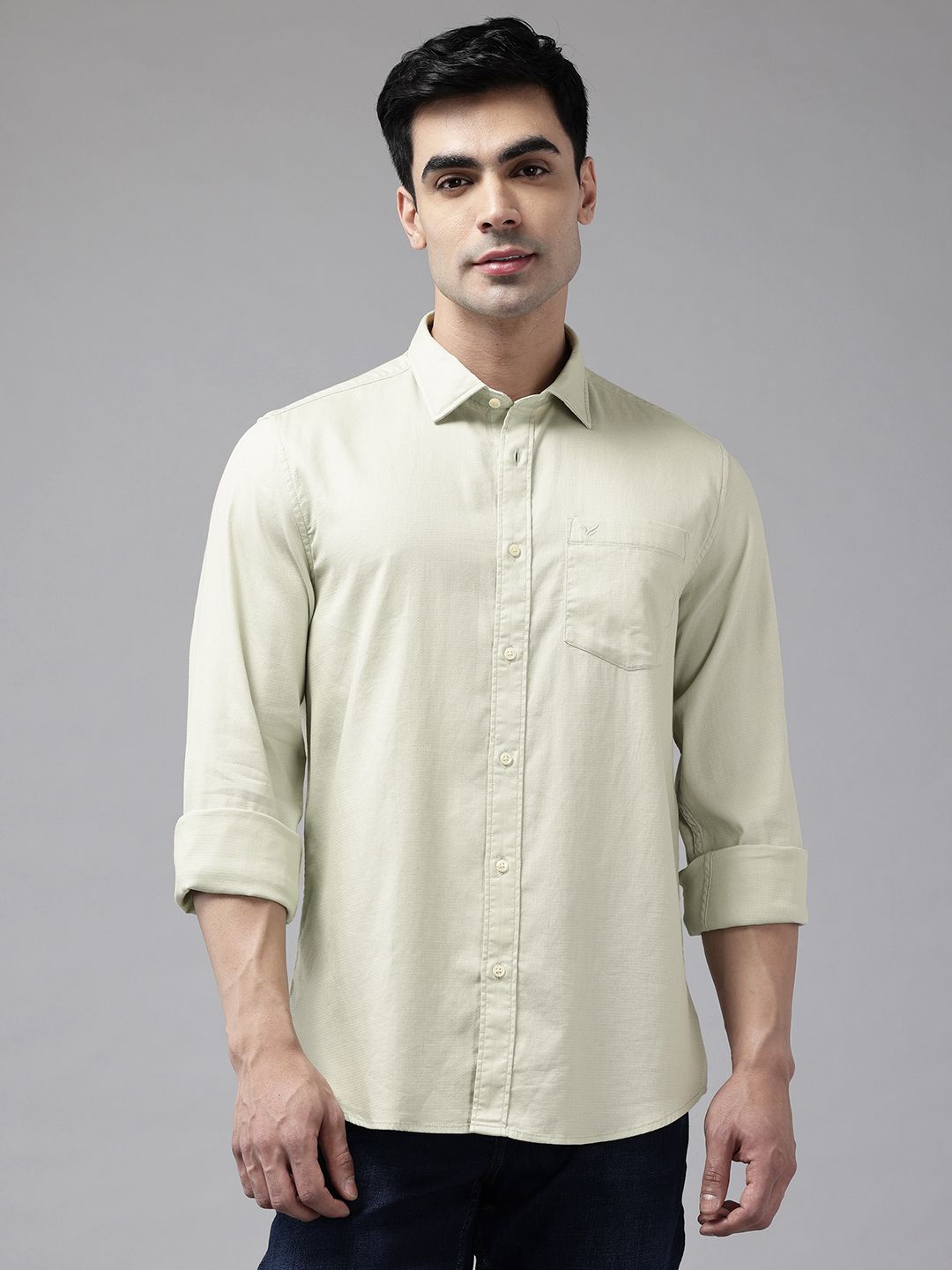 Blackberrys Cut-away Collar Slim Fit Textured Casual Shirt