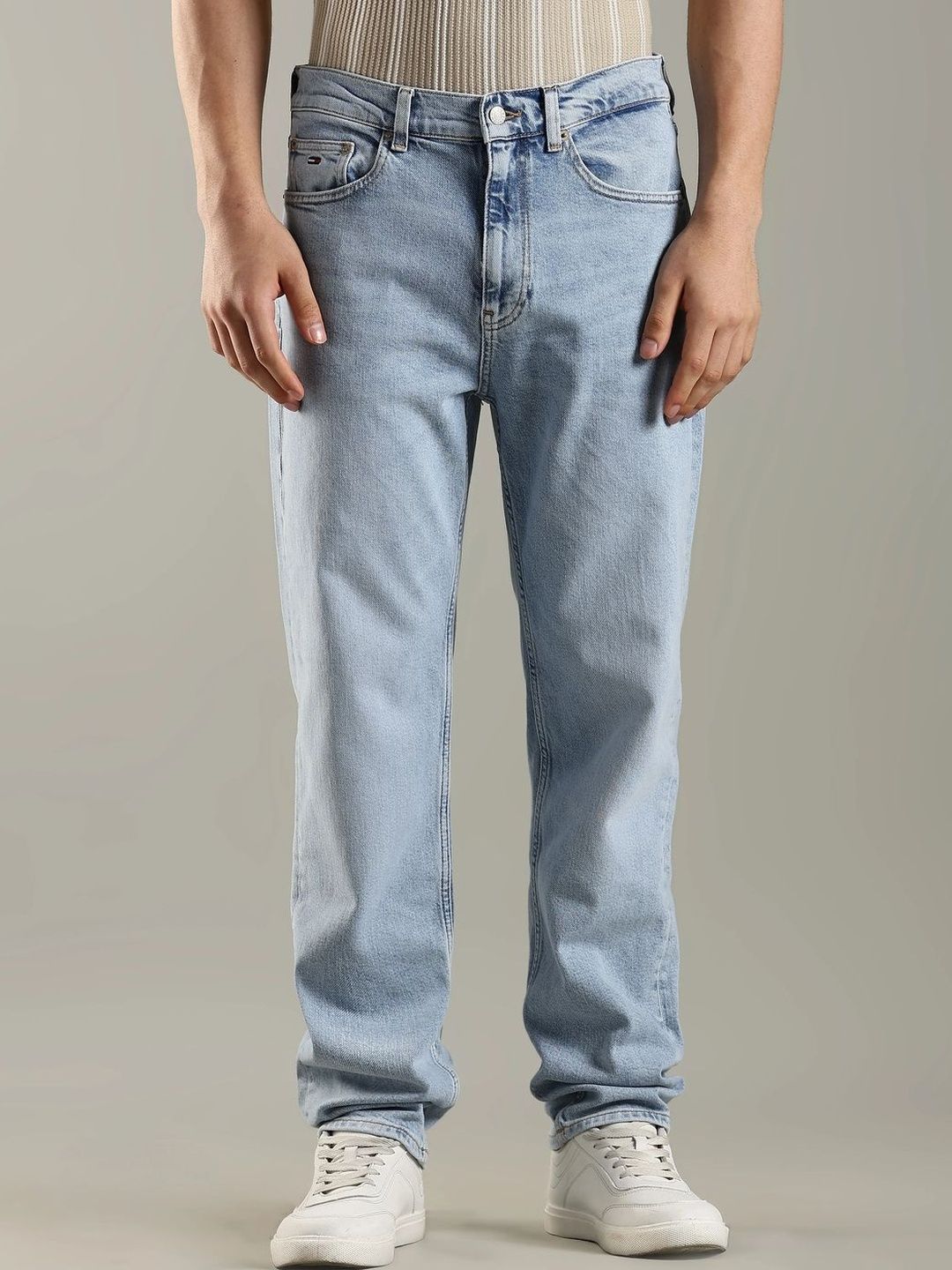 Regular Fit Mid-Rise Light Fade Jeans