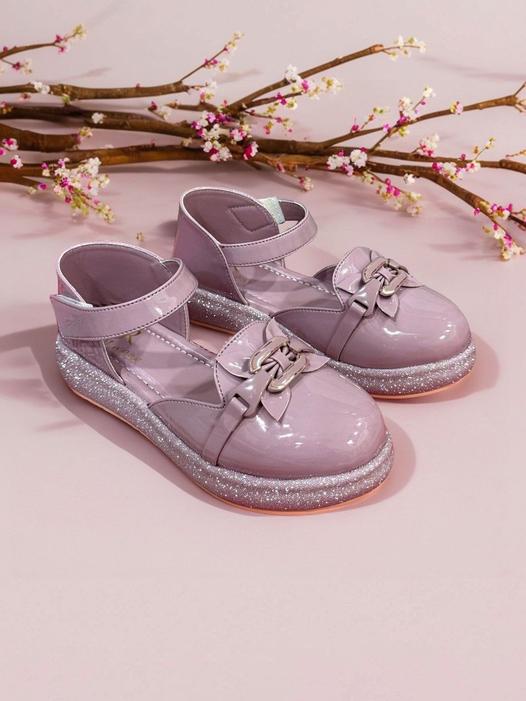 RJ FOOTWEAR Girls Shoe-Style Sandals