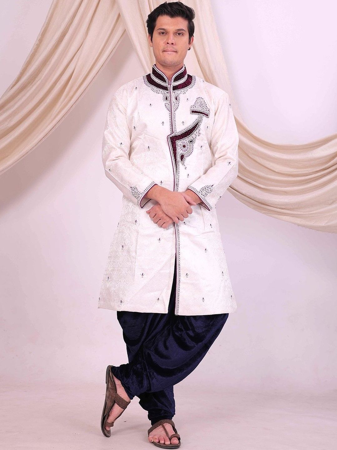 Desibutik Embroidered Mandarin Collar Sherwani