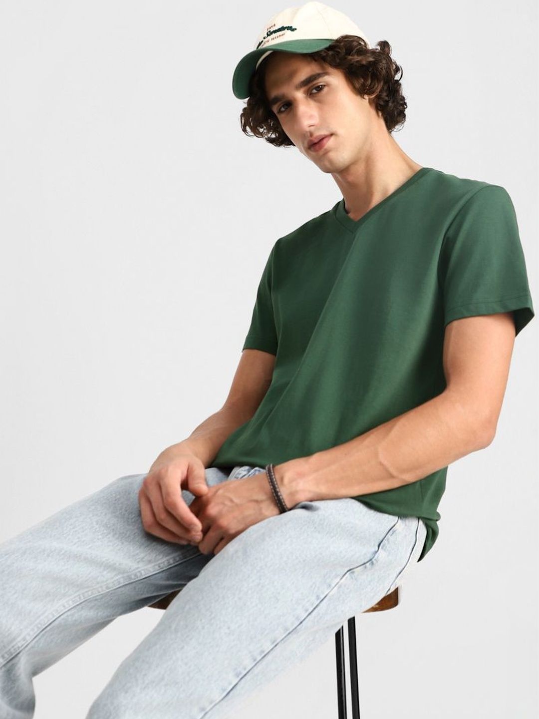 Snitch Men V-Neck T-shirt