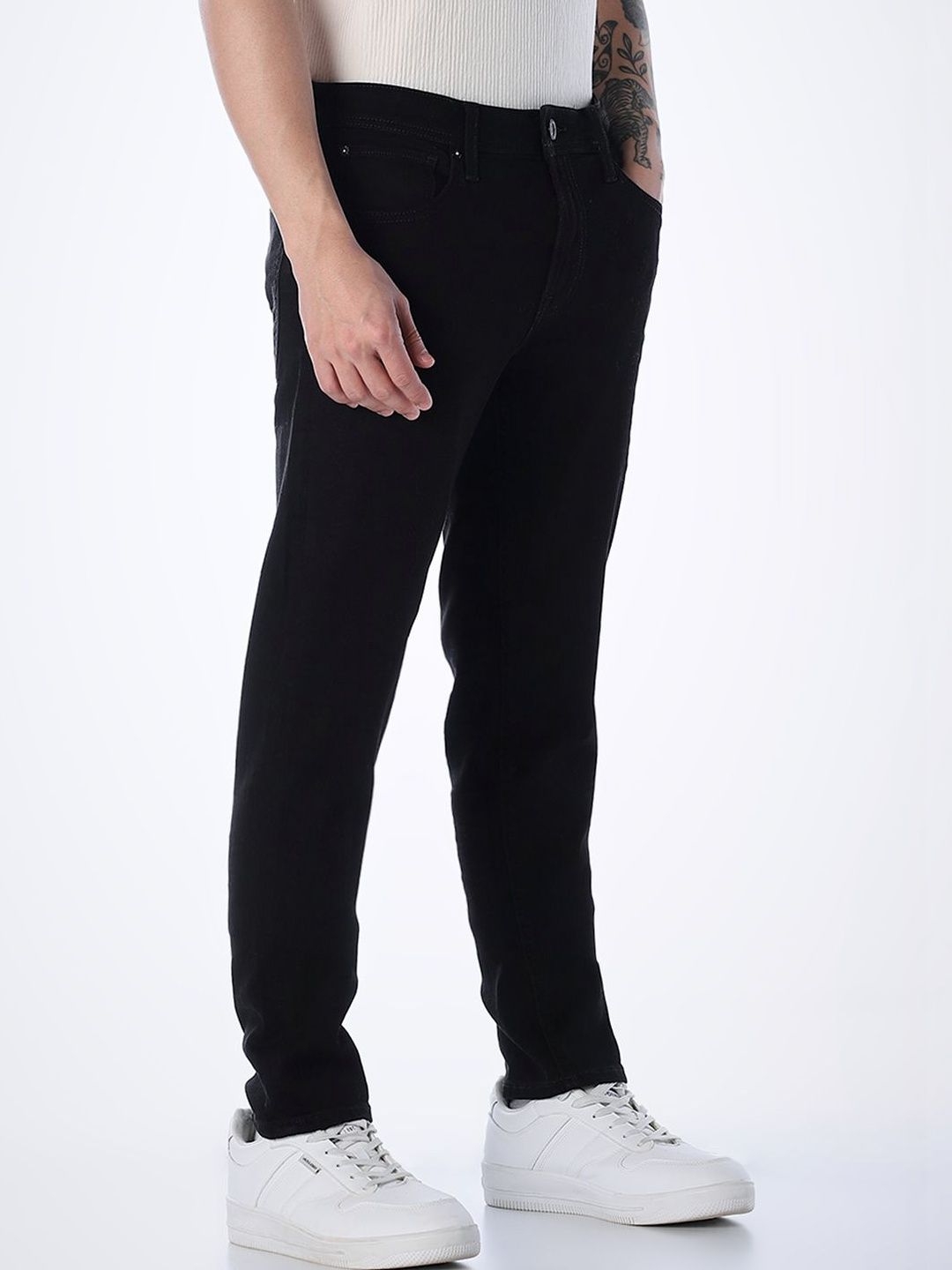 Tim Tapered Fit Low-Rise Stretchable Jeans