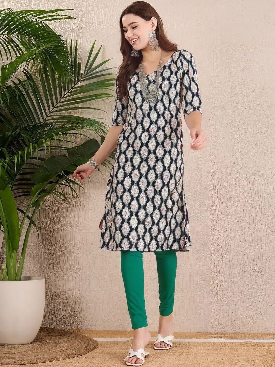 arangya Women Pack Of 2 Geometric Printed Crepe Kurta