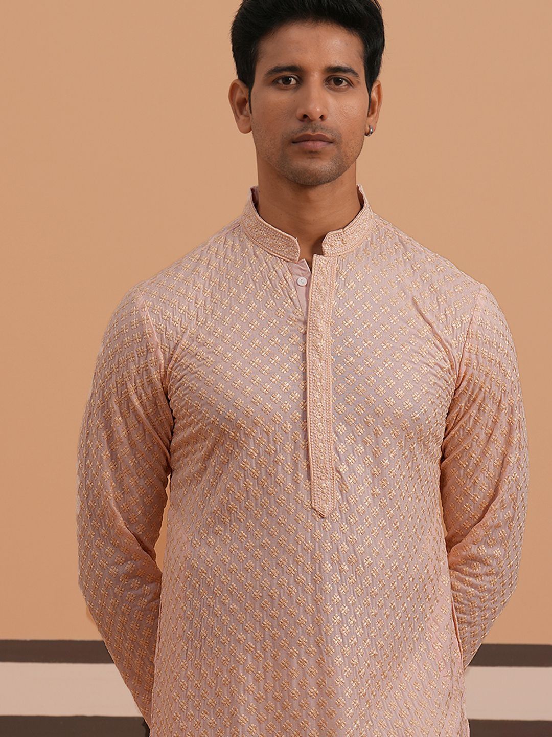 Jompers Men Geometric Embroidered Thread Work Kurta