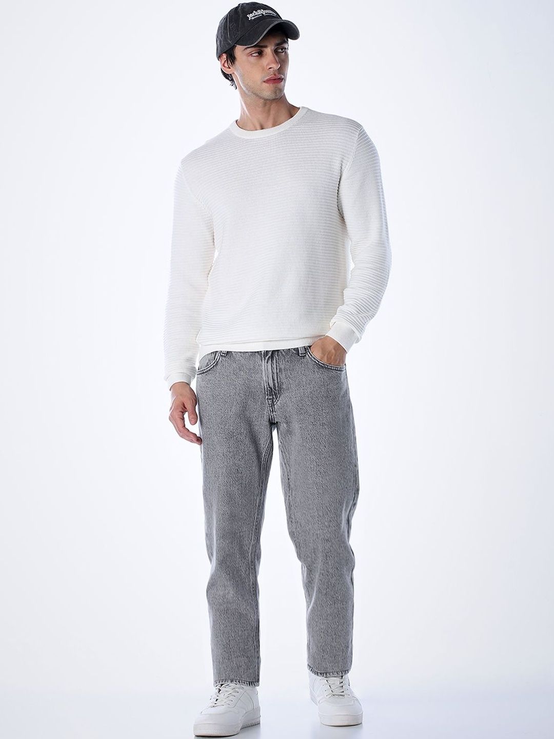 Tim Tapered Fit Low-Rise Light Fade Stretchable Jeans