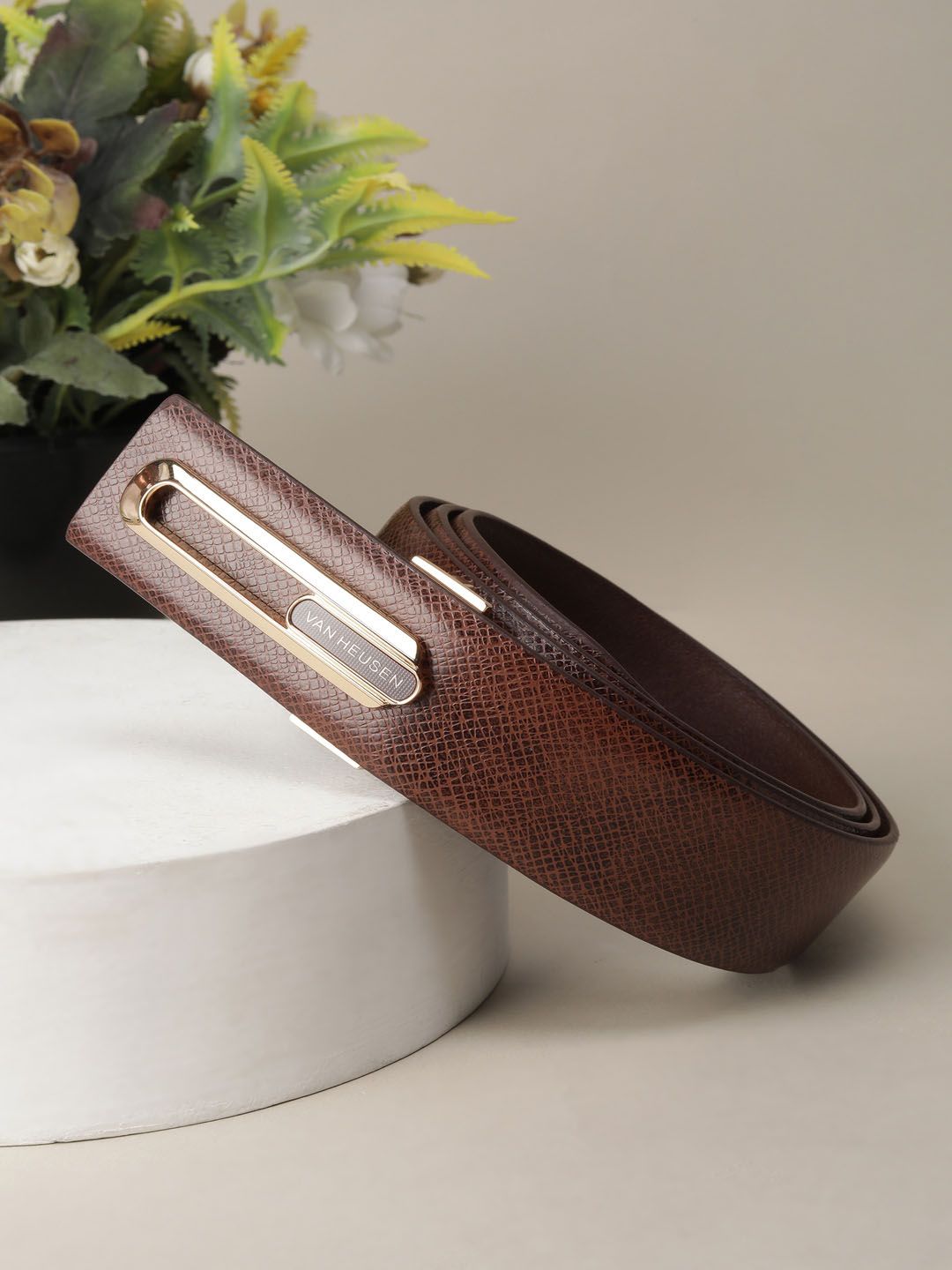 Van Heusen Men Textured Leather Belt