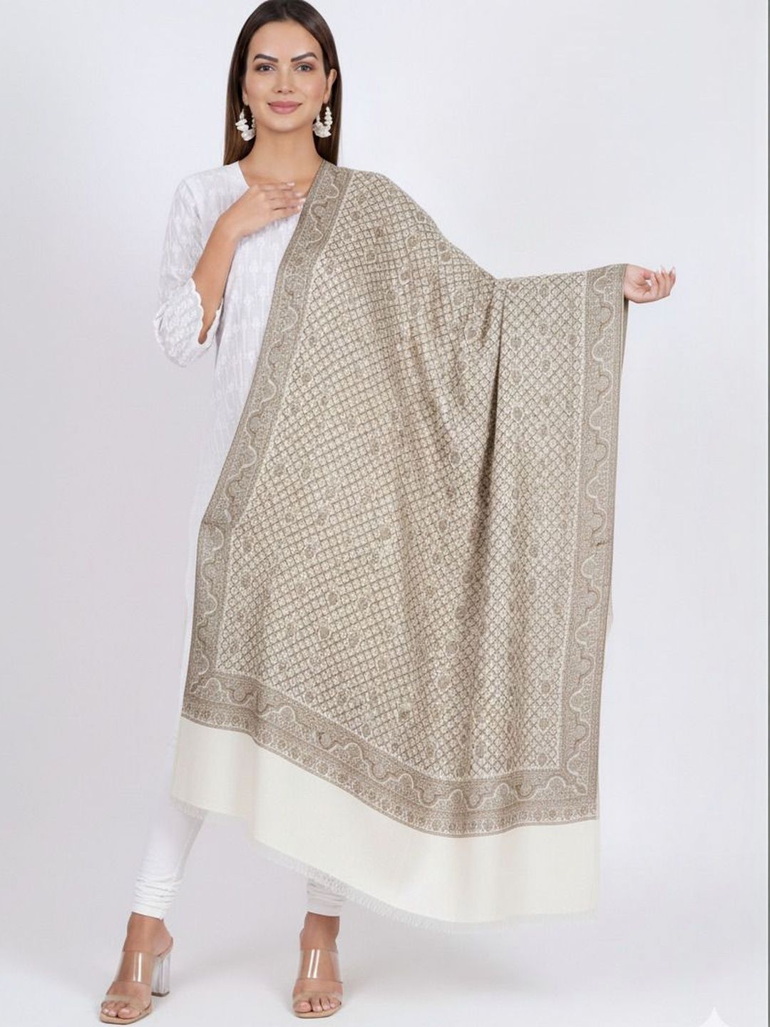 Vrinde Women Abstract Shawl