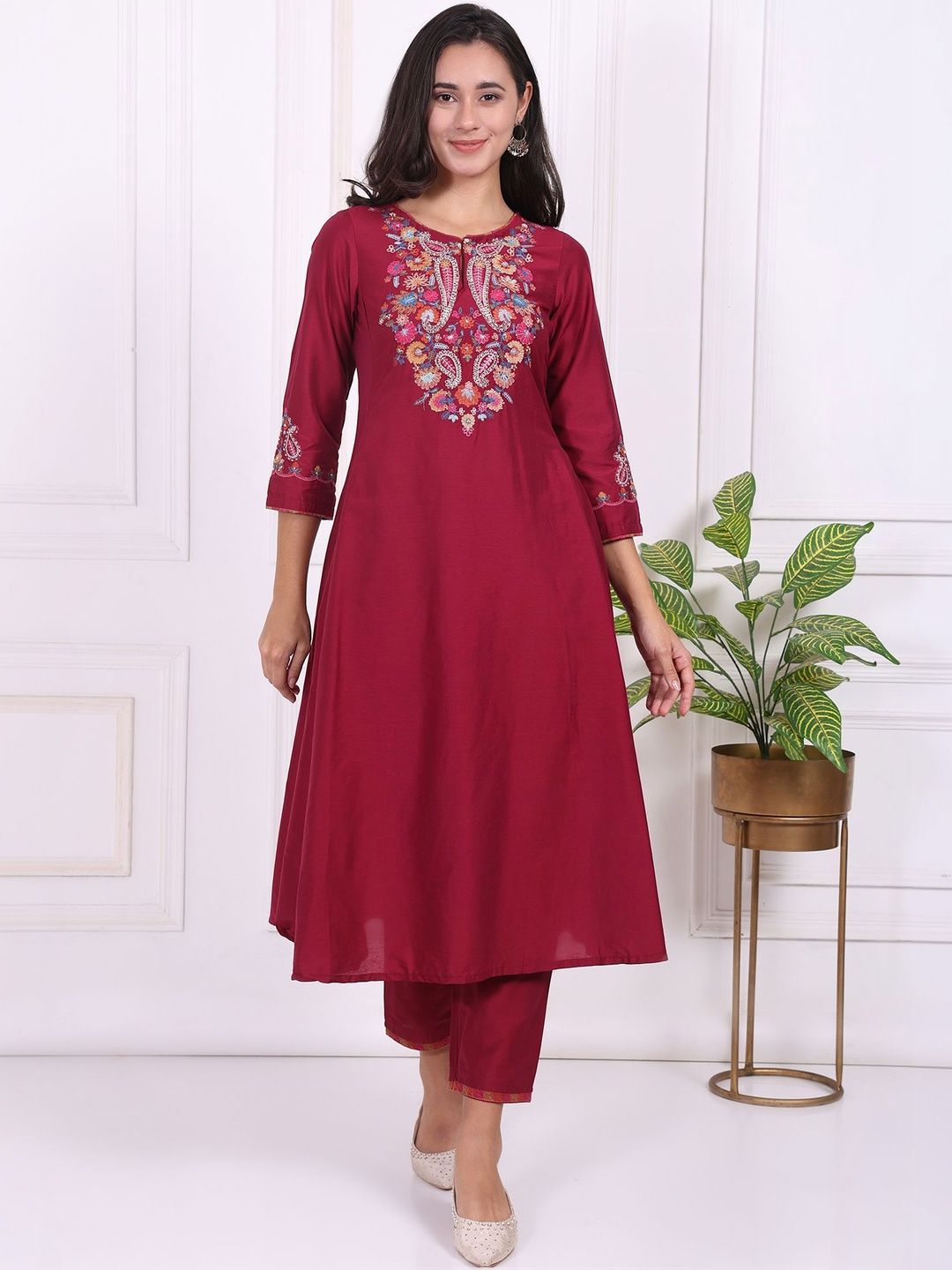 Women Embroidered Anarkali Kurta W Women Embroidered Thread Work Anarkali Kurta