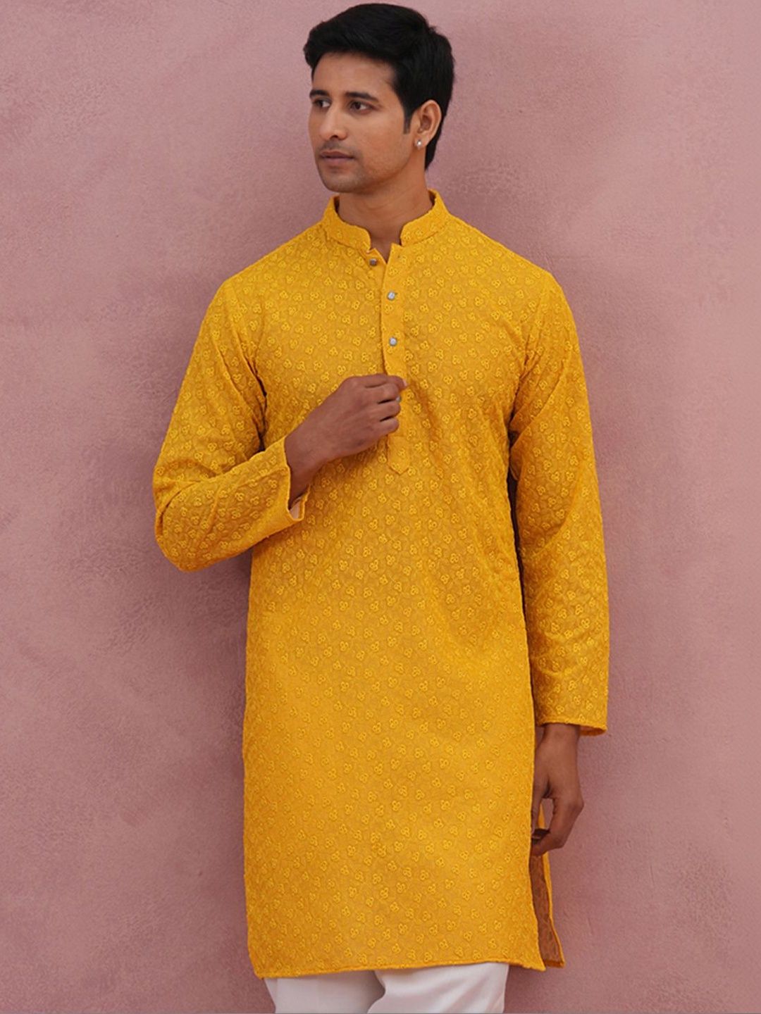 Jompers Men Embroidered Chikankari Kurta