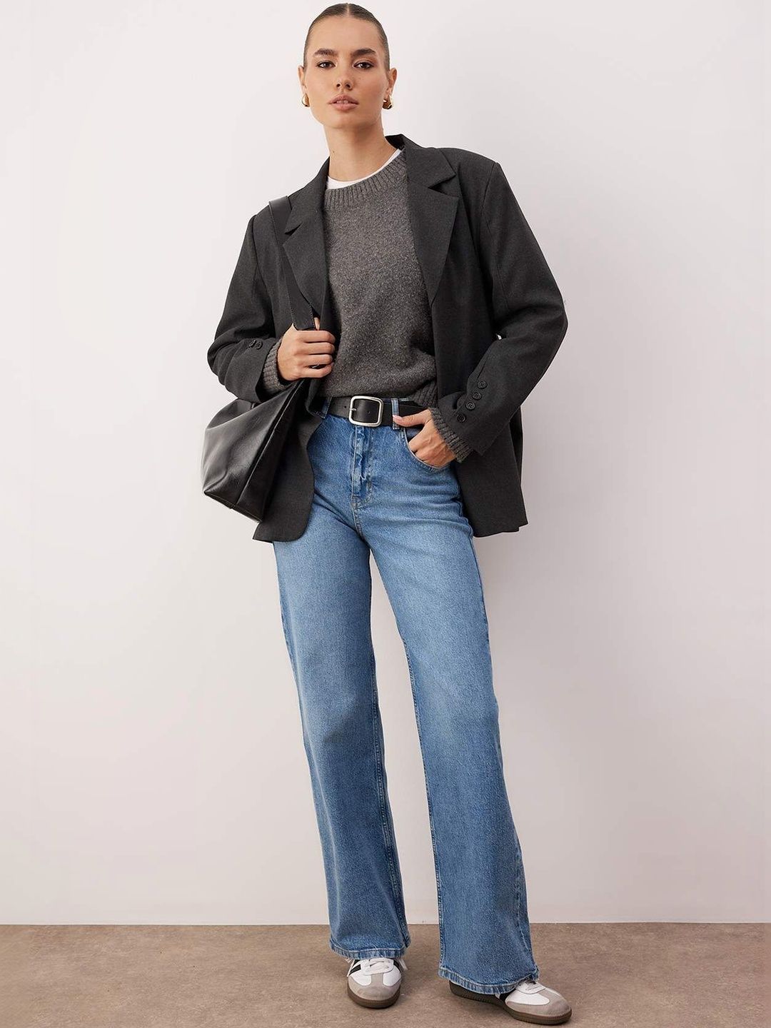 Trendyol Women Regular Fit Mid-Rise Light Fade Jeans