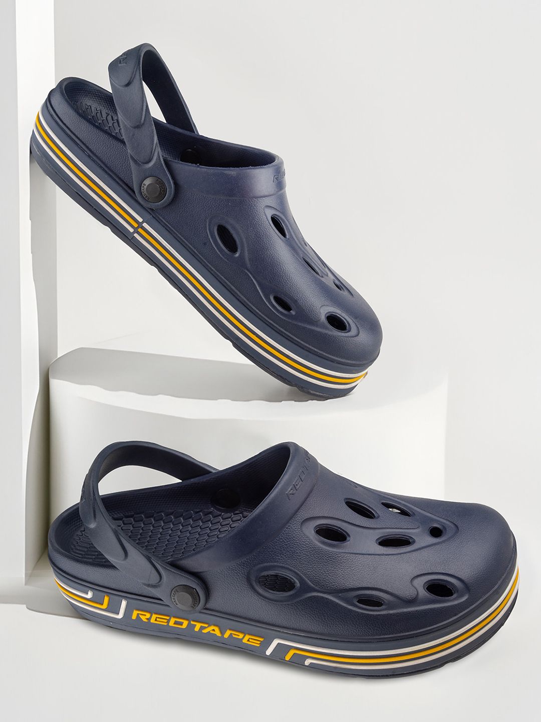 Red Tape Men Lightweight Rubber Clogs