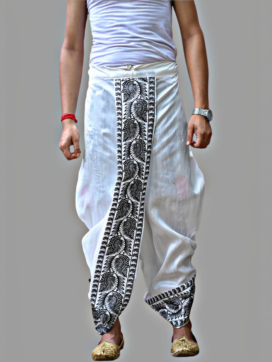 Looknest Printed Border Detail Dhoti