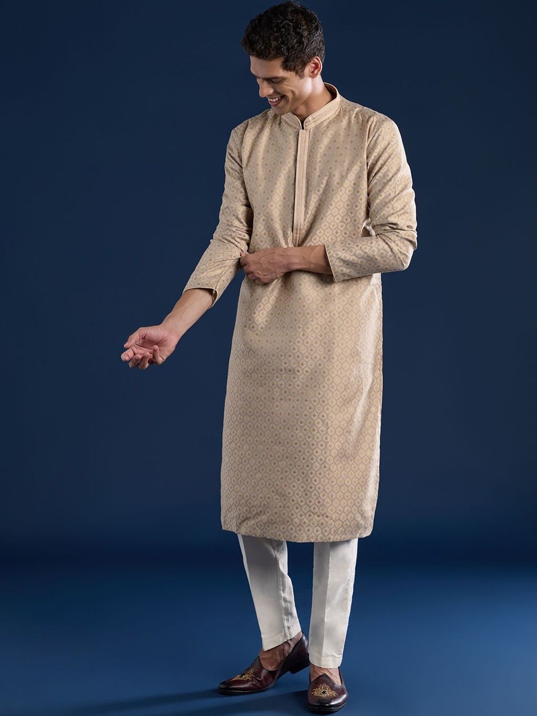 KALKI Fashion KALKI Fashion Men Ethnic Motifs Regular Kurta with Trousers