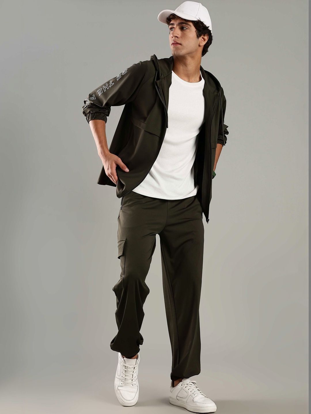 DOMIN8 Men Typography Lightweight Training or Gym Sporty Jacket