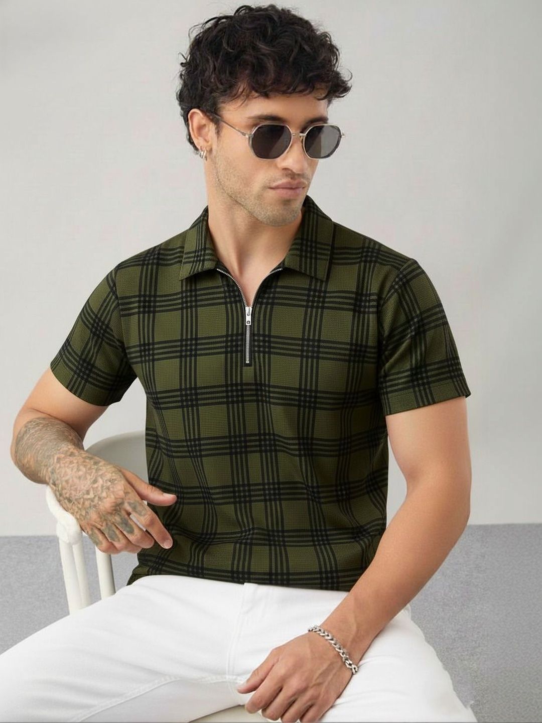 Try This Men Olive Green Checked Polo Collar T-shirt with Zip Closure