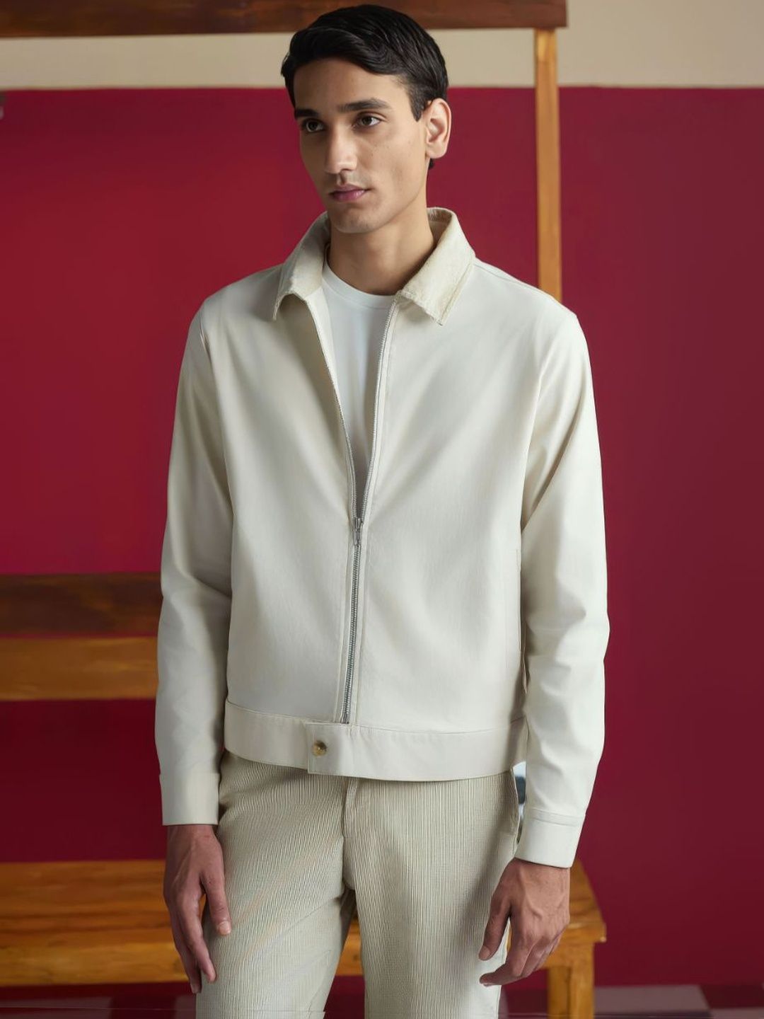 Muvazo Men Corduroy Bomber Jacket