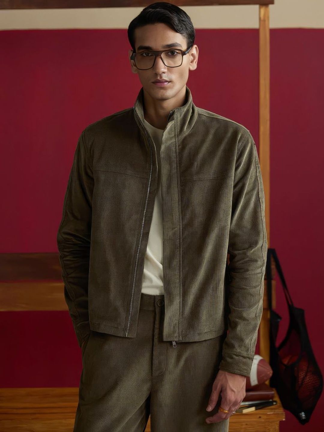 Muvazo Men Corduroy Bomber Jacket