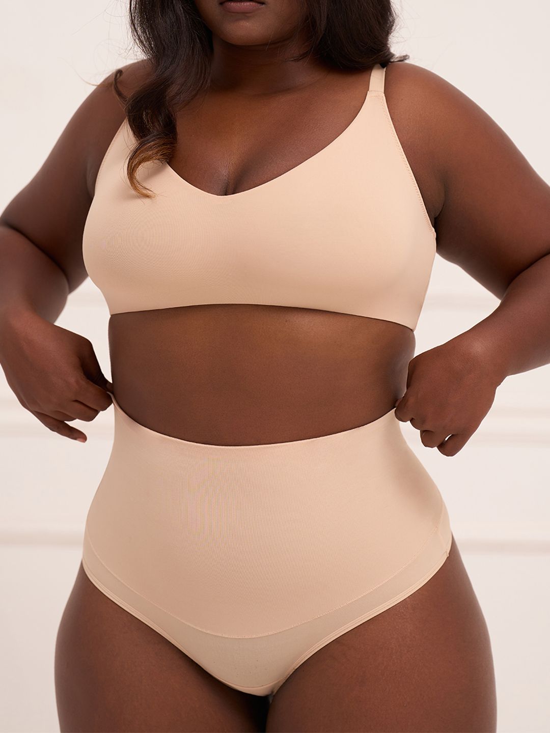 Cheeky Brief Underneat Women Seamless Cheeky Brief With Light Tummy Control & Thong Cut for No Lines