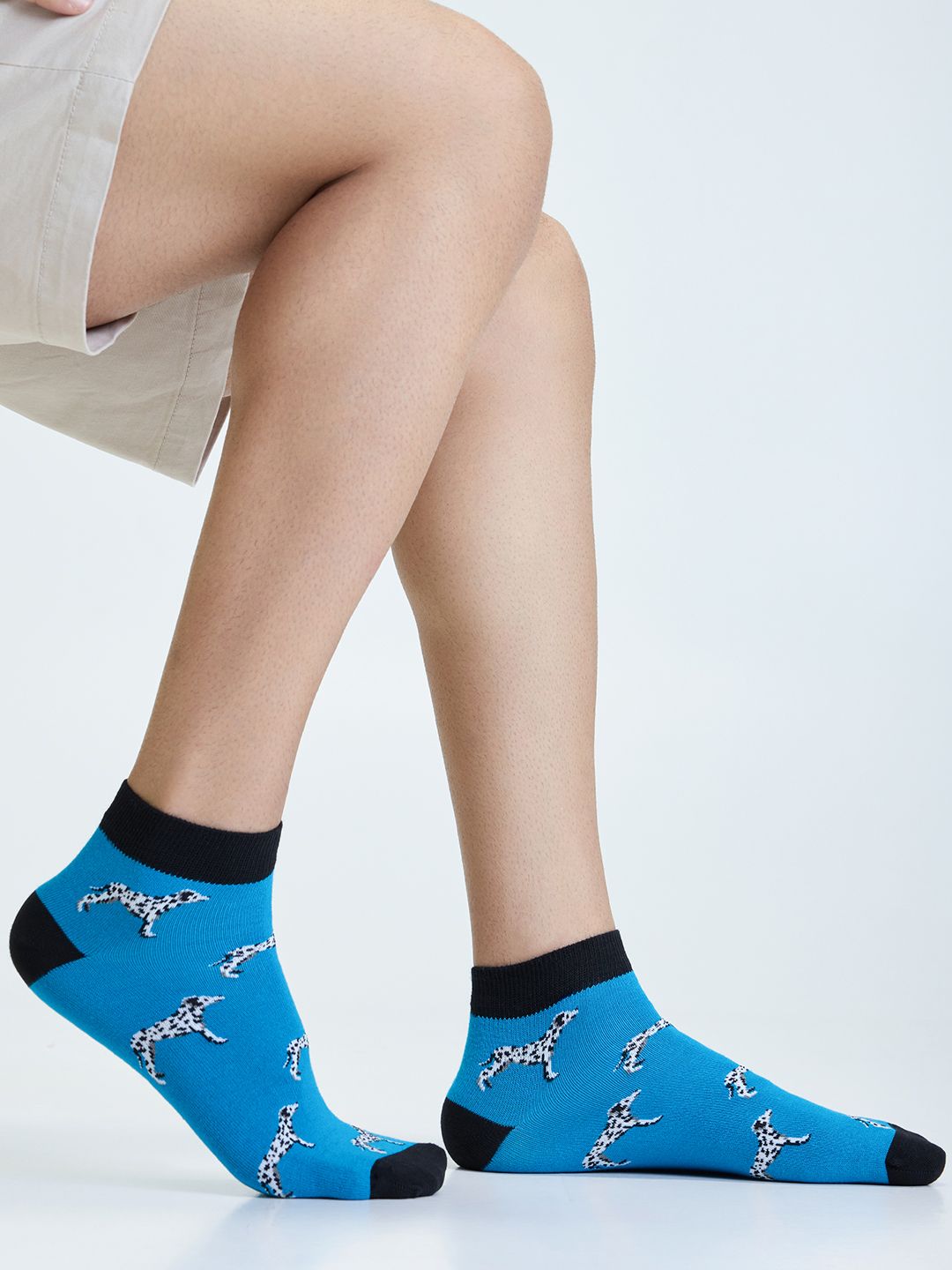 Mint & Oak Men Blue Dalmation Printed Ankle-Length Socks