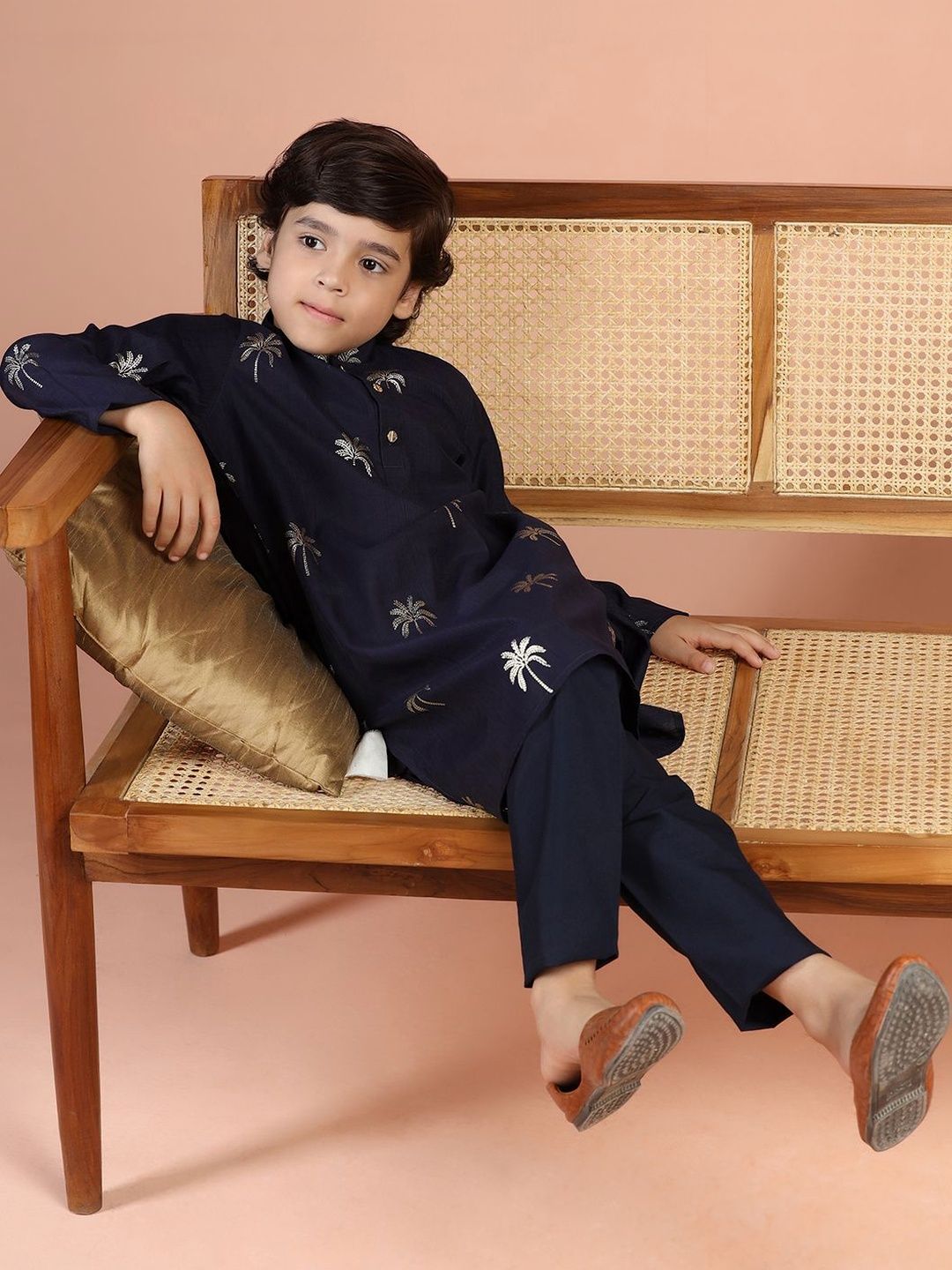 KISAH Boys Ethnic Motifs Embroidered Regular Thread Work Kurta with Pyjamas