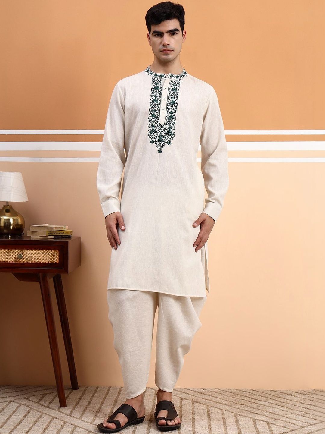 House of Pataudi Men Embroidered Straight Kurtas