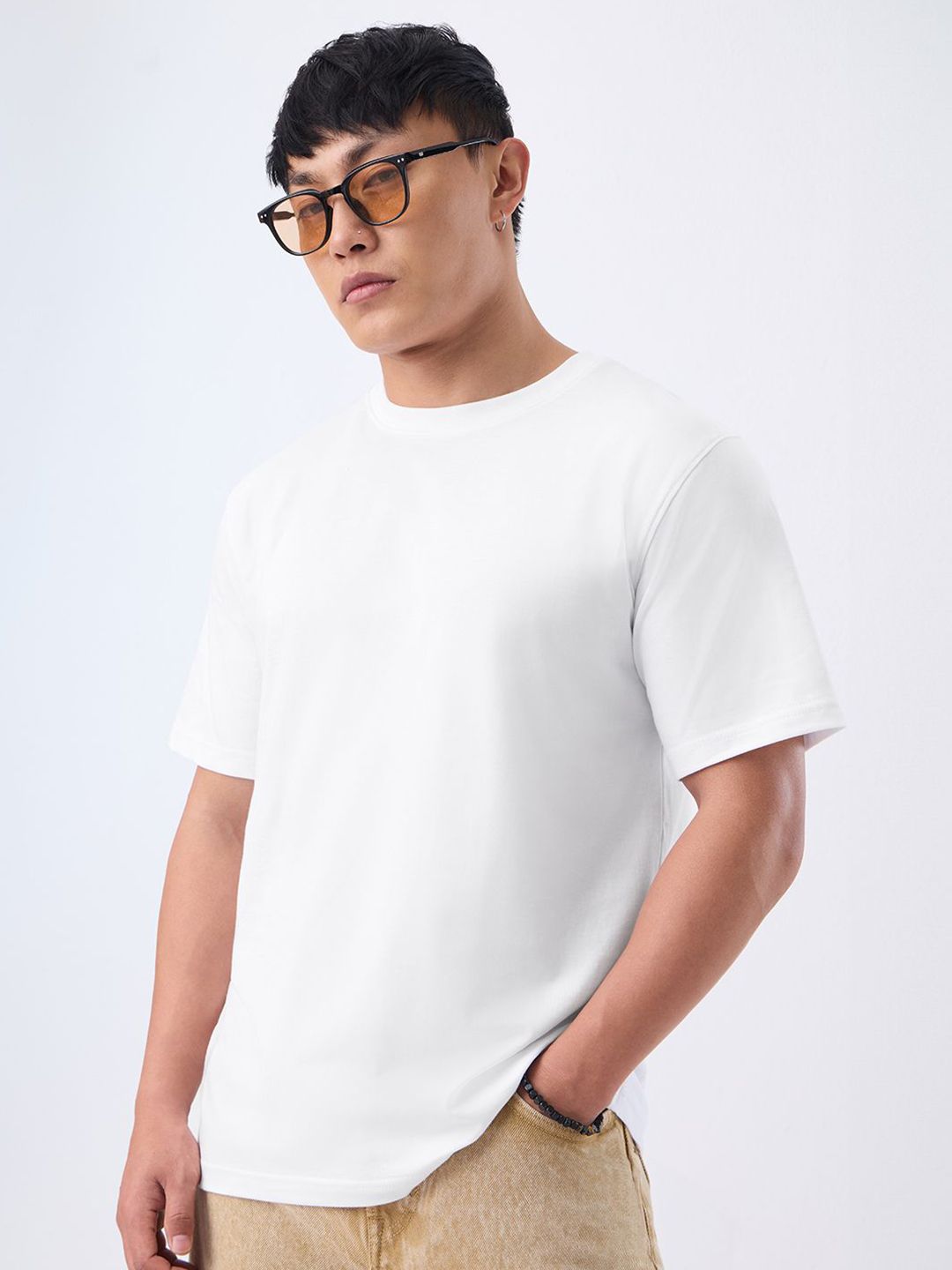The Souled Store Men Relaxed Fit Solid White T-Shirts