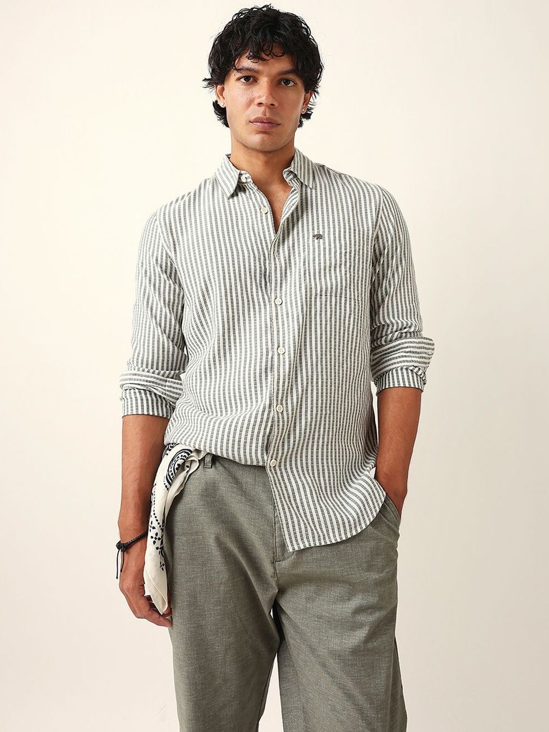 THE BEAR HOUSE Men Slim Fit Multi Stripes Striped Casual Shirt