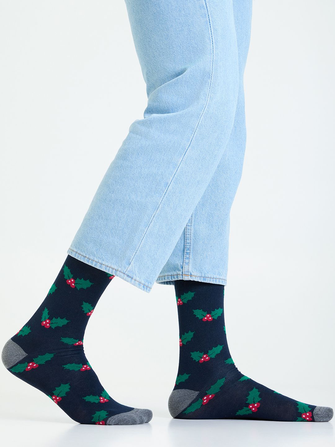 Mint & Oak Men Navy Blue Patterned Under The Mistletoe Calf-Length Socks