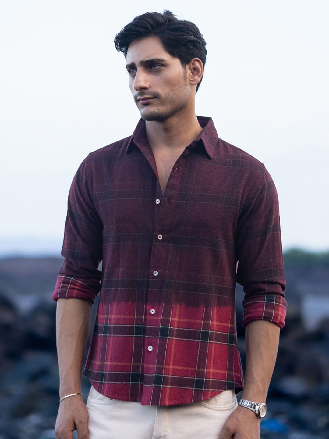 Powerlook Men Checked Spread Collar Casual Shirt