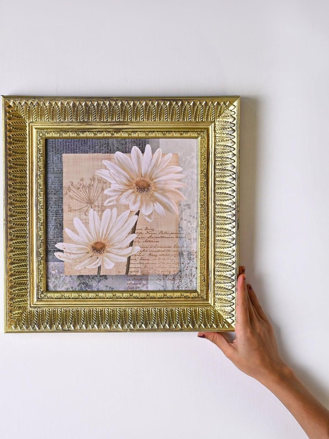 MARKET99 Gold-Toned Single Piece Wood Baroque Plaque White Lily Flowers Wall Photographs