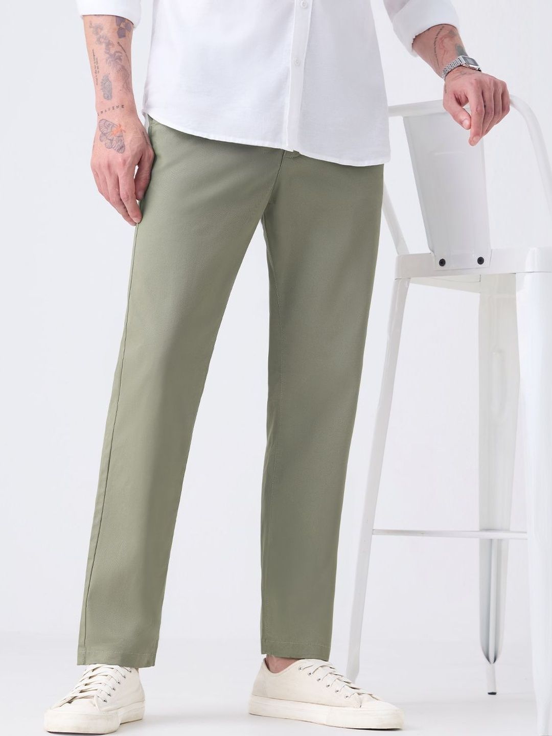 The Souled Store Men Straight Fit Solid Green Chino Pants