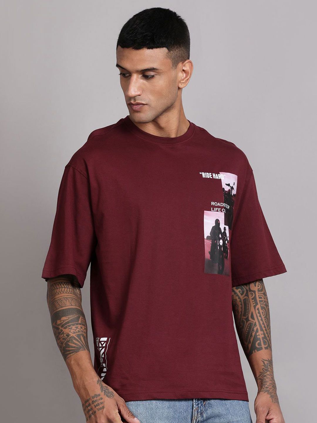 The Roadster Lifestyle Co. Graphic Printed Relaxed-Fit Drop Shoulder Pure Cotton T-Shirt