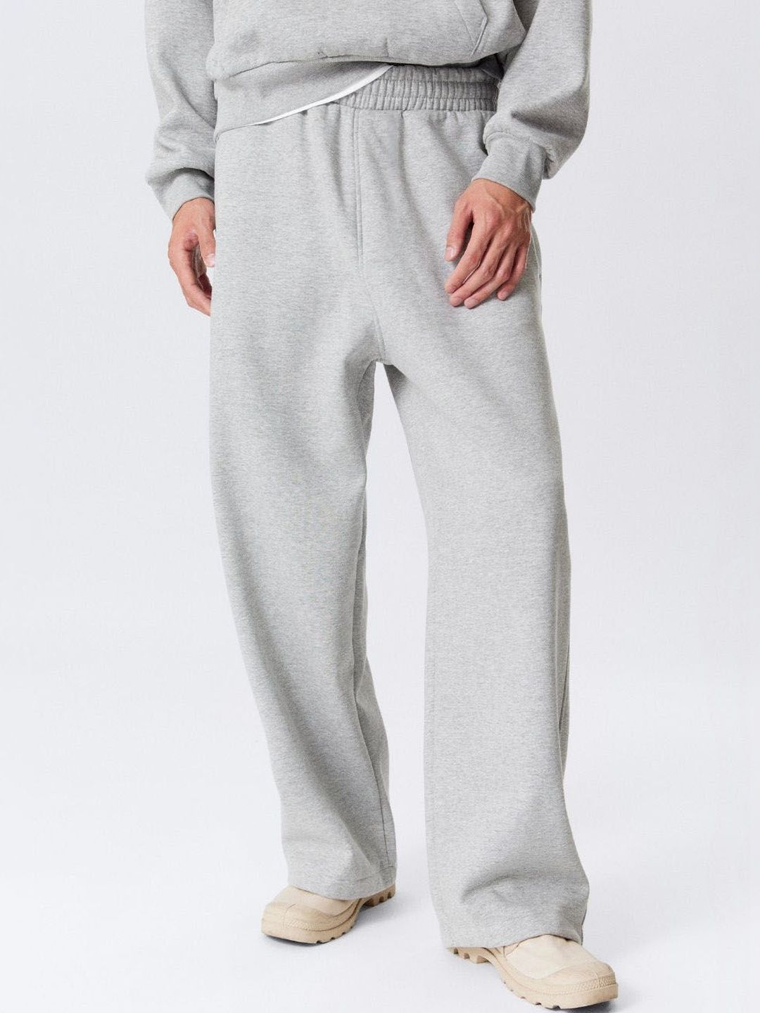 Cloth N code Men Solid Oversized Fit Track Pant