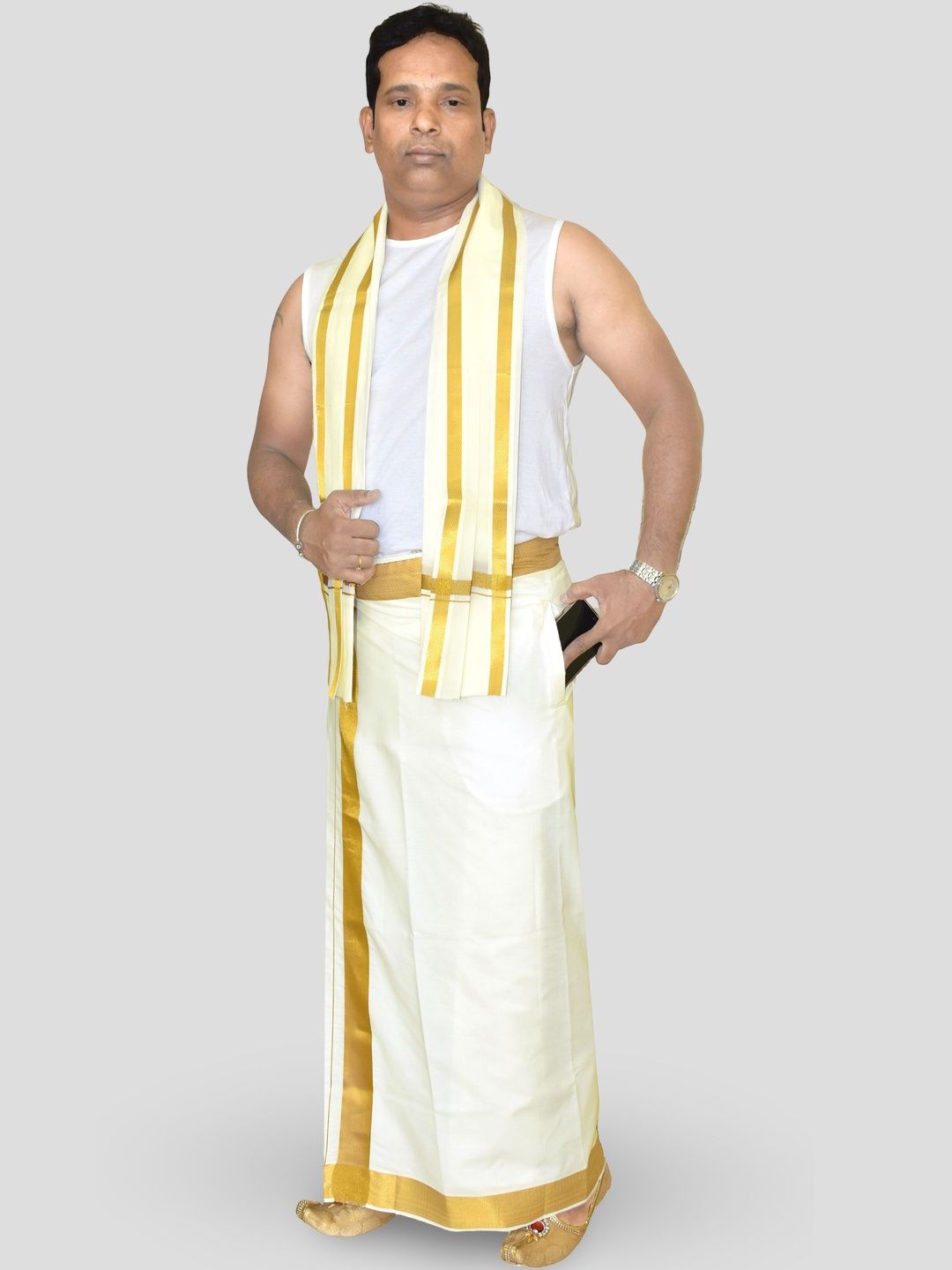 TUNI MANI Men Cotton Welcro Pocket Dhoti & Towel