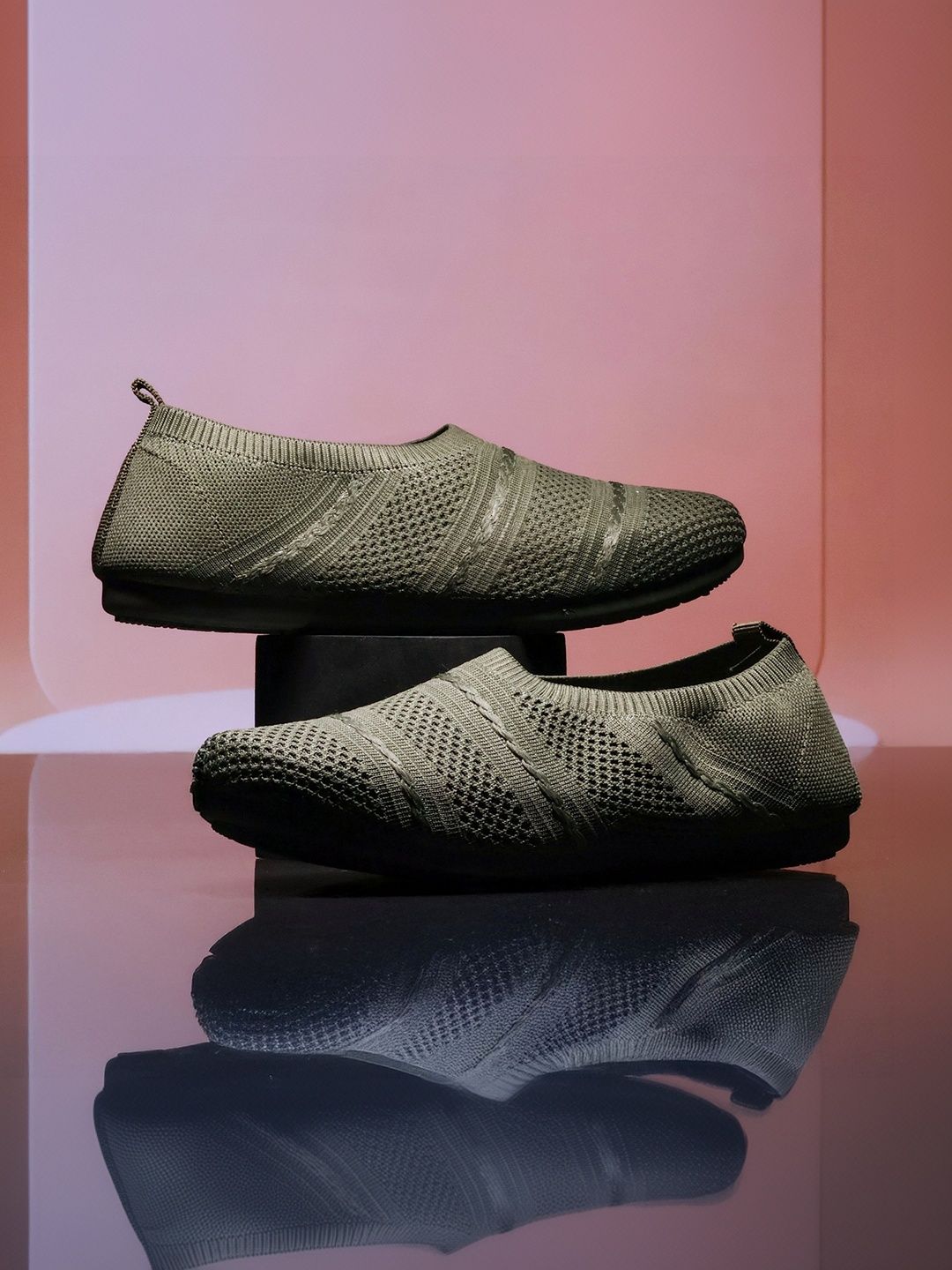 ASIAN Women Textured Slip-On Sneakers