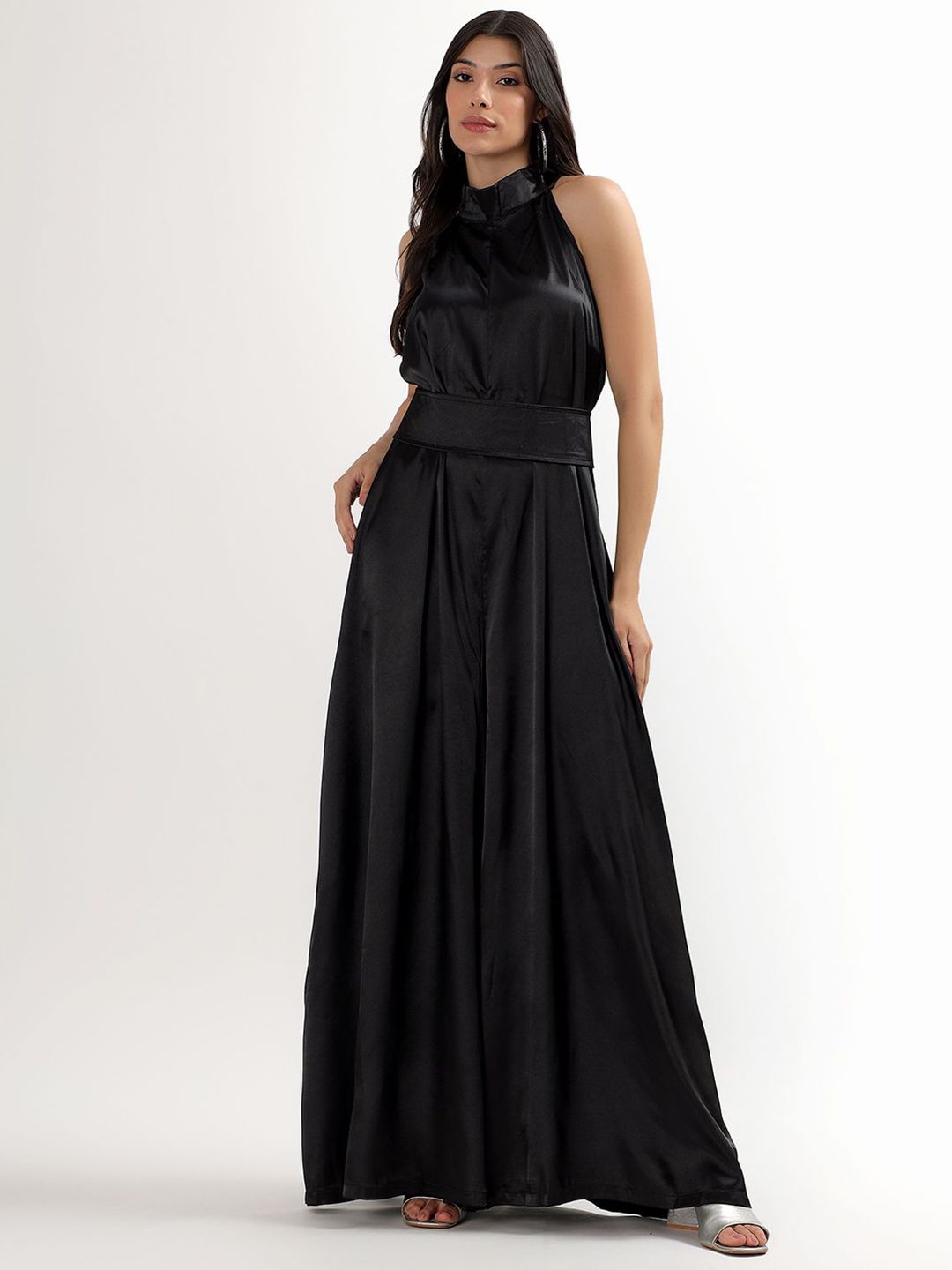 PELLE LUXUR Halter Neck Basic Jumpsuit