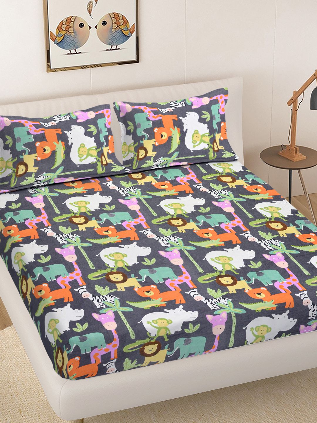 FABINALIV FABINALIV Green Cartoon Print Polycotton 300 TC Fitted King Bedsheet with 2 Pillow Covers